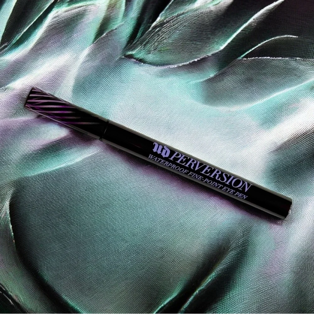 Urban Decay Perversion Waterproof Fine-Point Eye Pen - Black Eyeliner NEW